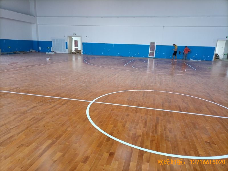 ���K���w����·�W(xu��)У�\(y��n)��ľ�ذ尲�b����